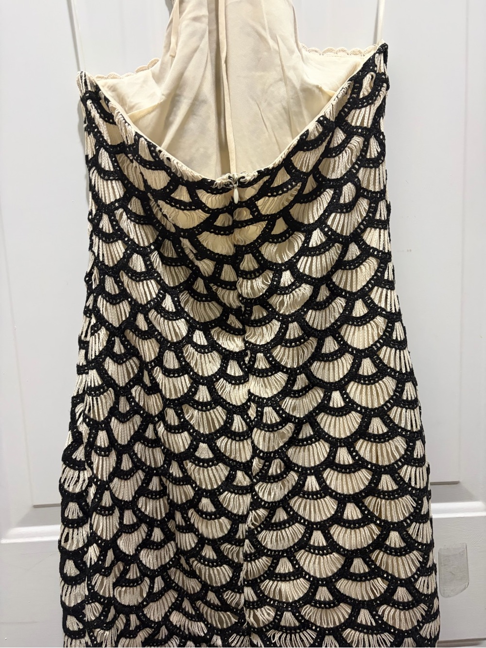 Fore Cream and Black Scalloped Crochet Halter Dress Sz L - Picture 4 of 6